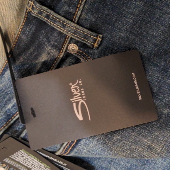 New Silver Jeans Co Elyse comfort fit mid rise Power stretch jeans eco friendly - Picture 2 of 8